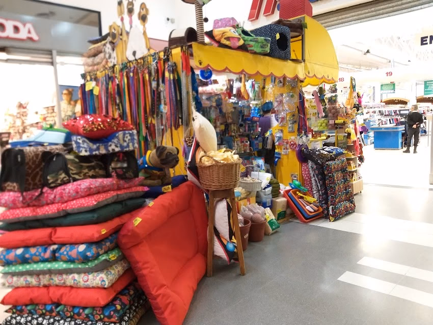Aaron pet shop