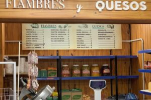 Autoservicio Doña Elena