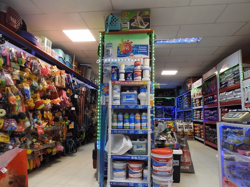 Autoservicio Mayorista y Minorista Génesis Pet Food balanceados y accesorios para mascotas jardinería y piscinas