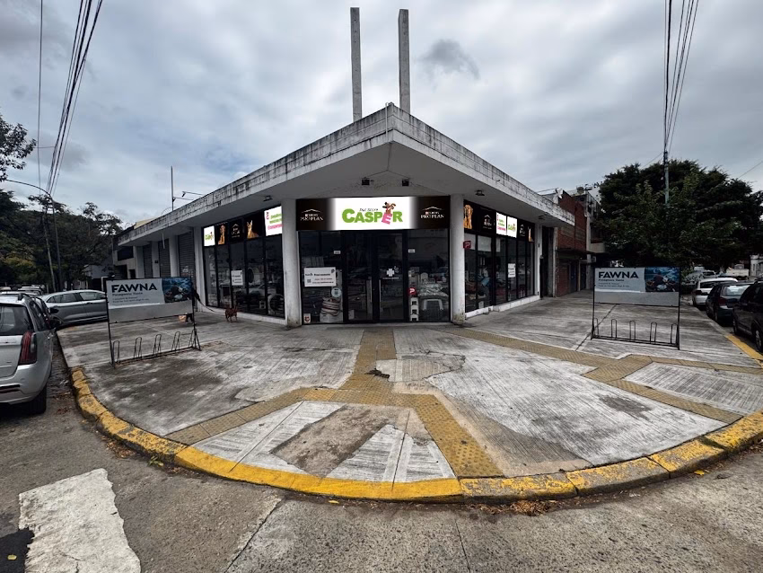 Casper Pet Store Bucarelli