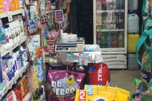 Celia y Eduardo Mascotas y perfumería