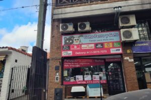 Como Perro y Gato Martínez