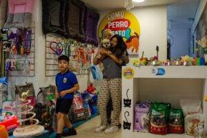 Como perro y gato Peluqueria Canina Pet Shop guardería canina