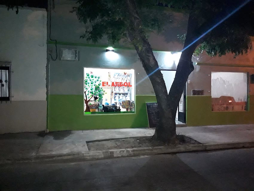 El Arbol Tienda de Mascotas