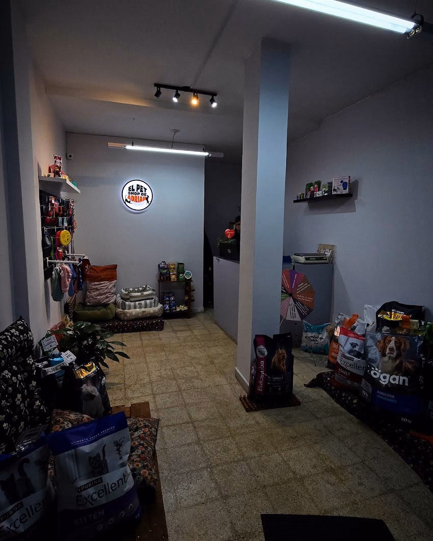 El Pet Shop de Adrián Acosta