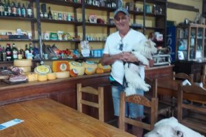 El Viejo Almacén de Pablo Acosta