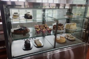 Finca La Vivi confitería restó granja y vivero