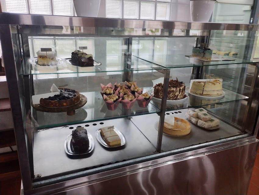 Finca La Vivi confitería restó granja y vivero