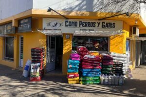 Forrajeria Cpg Como perros y gatos