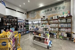 Los tres canes Pet Shop