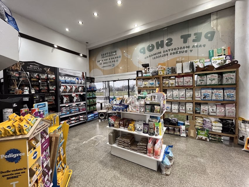 Los tres canes Pet Shop