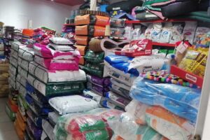 Pajaro loco pet store 11