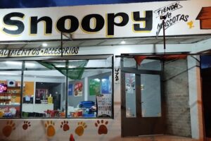 Snoopy tienda de mascotas