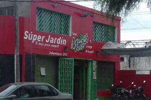 Super Jardín