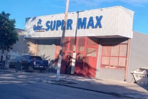 Super Max