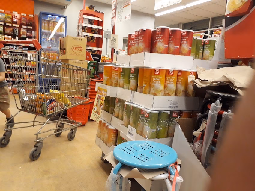 Tienda de barrio Consignatario Dia