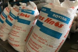 Tres Hermanos Alimentos balanceados agroveterinaria y forrajería