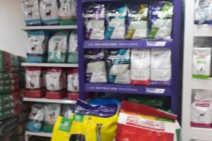 VeterinariaPetshop Huesitos Almagro