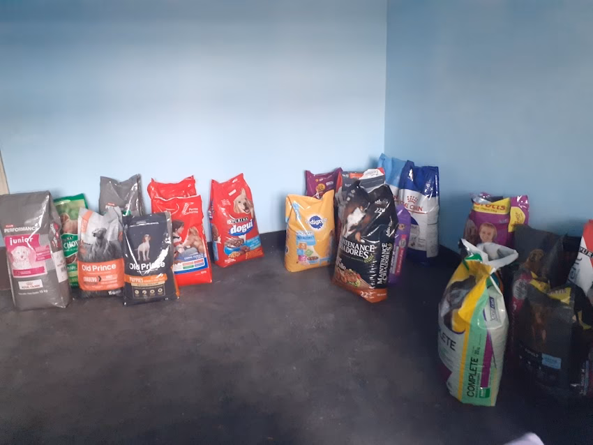 VizGarraAlimento para mascotas huevos y otros productos