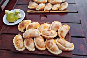 Wine Bar Cafayate Comidas y Picadas Vinos de altura Comidas Regionales Vegetariana y Vegana